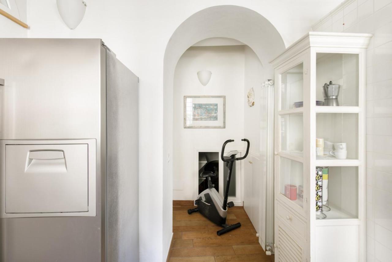 Leopardo 28 - Loft In Trastevere ローマ エクステリア 写真